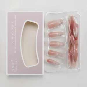 Détail des faux ongles œil de chat dégradé rose en emballage avec ensemble de 30 pièces