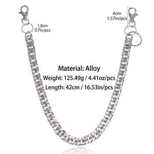 Detailansicht der schweren silbernen Legierungskette für Jeans mit Karabiner und Schlüsselring