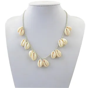 Bohemian stijl halsketting met natuurlijke schelpen op zilveren metalen ketting