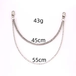 Vista dettagliata della catena corpo a doppio strato argento con strass e maglie a U