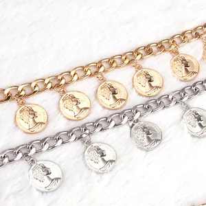 Chaîne de corps vintage dorée et argentée avec pendentifs pièces Reine Elizabeth II
