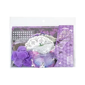 Bastelset für Taschen im lila Schmetterlingsdesign mit Spitze, Blumen und Stickern