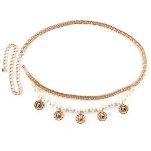 Gouden buikketting met dubbele lagen, witte parels en vintage munthangers