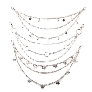 Set aus mehrlagigen silbernen Hosenketten mit Stern- und Schmetterlingsanhängern und Karabiner