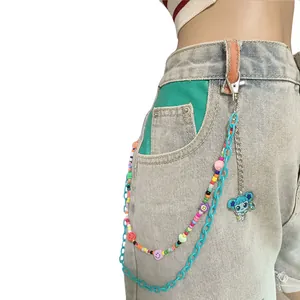 Bunte Perlen-Hosenkette mit blauen Harzgliedern und süßem Cartoon-Charakter-Anhänger