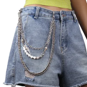 Chaîne de pantalon punk multicouche en métal argenté avec crânes sur jean