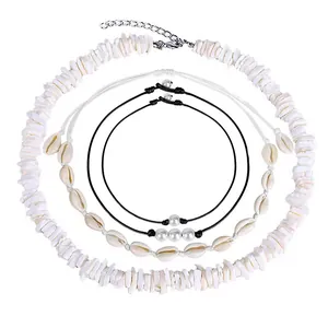 Set di Collana Choker in Conchiglia Cauri Fatta a Mano Bohemien Ciondolo in Frammento di Conchiglia Naturale Cordino Nero Perle Gioielli da Spiaggia
