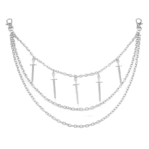 Dreilagige silberne Metall-Körperkette mit Schwertanhängern und Gothic-Punk-Ästhetik