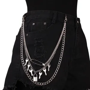Cadena de cintura punk multicapa plateada con colgantes de llaves y candado de metal