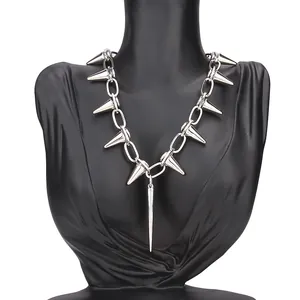 Collar de Púas de Punk en Aleación de Zinc Gótico Corazón Murciélago Cruz Ángel Calavera Luna Alambre de Púas Joyería