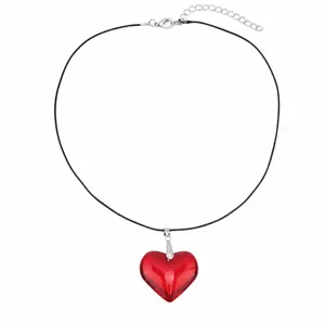 Detail view of red heart pendant with 45+7cm chain and 15g weight measurements