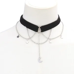 Collana choker gotica a doppio strato con nastro di velluto nero e ciondoli luna e stelle