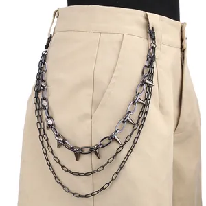 Cadena de cintura punk de tres capas en metal negro con tachuelas para jeans