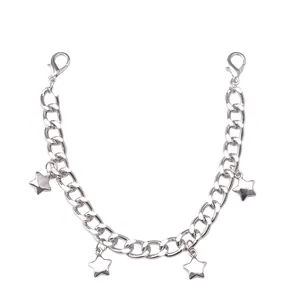 Cadena plateada para zapatos con colgantes de estrellas y cierres de langosta elegantes