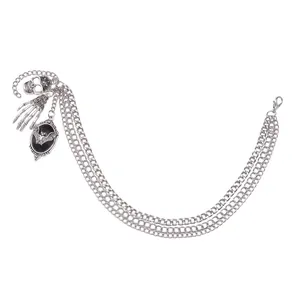 Chaîne de chaussure gothique multicouche avec crâne argenté et pendentif de chauve-souris