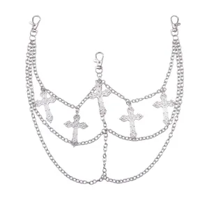 Mehrlagige silberne Taillenkette mit gotischen Kreuzanhängern und Karabinerverschluss