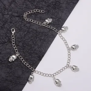 Silver metal shoe chain with six skull pendants in punk gothic style for boots