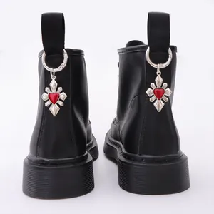 Gothic Punk Metall Schuhschmuck Für Stiefel Absatz Legierung Kreuz Herz Schleife Münze Anhänger Deko Zubehör Für Damen Herren Cool Schmuck