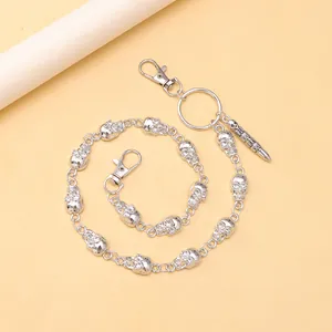 Zilveren metalen schedel broekketting met kogel hanger en karabijnsluiting in punkstijl