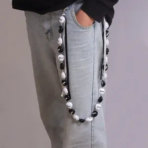 Chaîne de pantalon en perles acryliques avec lettres Grad et nœud pour style de remise