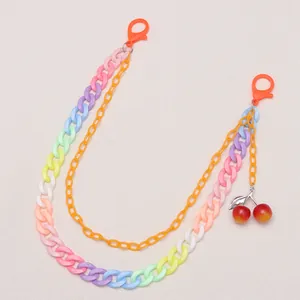 Bunte mehrlagige Acryl-Hosenkette mit Regenbogen-Gliedern und Kirsch-Anhängern