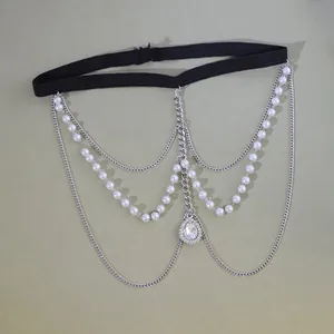 Chaîne de cuisse multicouche avec perles et cristal goutte d'eau sur bande élastique noire