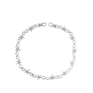 Catena da vita punk in filo spinato argento con chiusure a moschettone