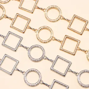 Modieuze body chain voor dames met reliëf geometrische goud en zilveren patronen