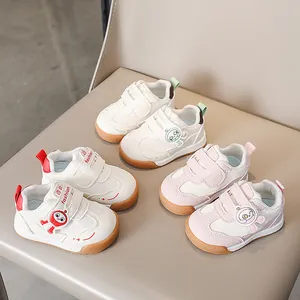 Scarpe traspiranti per bambini con velcro e suole in gomma antiscivolo multicolore