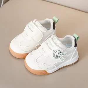 Scarpe velcro per bambini con motivo astronauta e suola protettiva in gomma bianco e verde