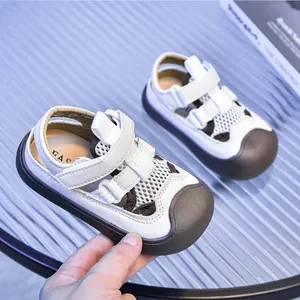 White breathable mesh kids sports sandals with anti-collision toe and velcro straps