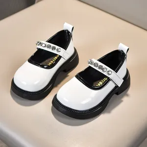Mary Jane Mädchen Lackschuhe in Schwarz-Weiß mit Strasssteinen und rutschfester Sohle