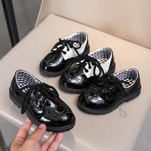 Chaussures Brogue en Cuir Verni Style Britannique pour Enfants Garçons Filles École Performance Formelle Oxford Plats