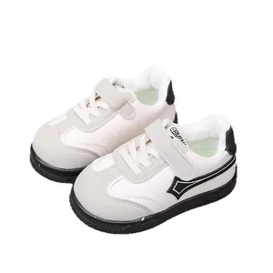 Scarpe casual per bambini con chiusura a strappo in beige e grigio con dettagli neri