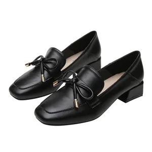 Mocassins noirs mats pour femmes avec bout carré, nœud décoratif et petit talon épais