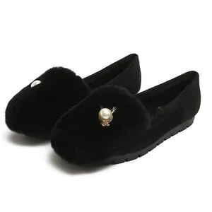 Dames loafers zwart met imitatiebont, parel en bijendecor op antislipzool