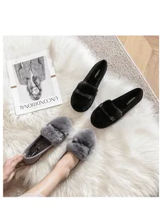 Plüsch-Loafer in Schwarz und Grau mit niedlicher Schleife für warme Wintertage