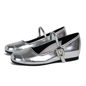 Chaussures Mary Jane argentées pour filles avec bout rond et bride à boucle métallique