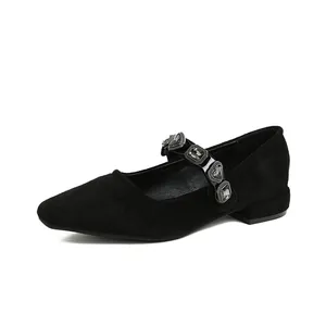 Elegante zwarte suède Mary Janes met vierkante neus en fonkelende hartvormige edelstenen