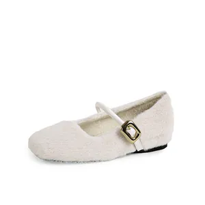 Elegante crème pluche Mary Jane platte schoenen met dun bandje en gouden metalen gesp