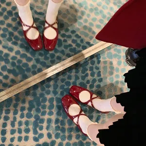 Vintage Square Toe Mary Jane Flats Women Glossy Patent Leather Cross Strap Buckle Low Heel Wedding Party Dress Single Shoes