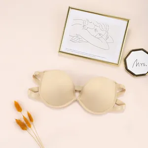Minimalistischer nahtloser Bügel-BH mit überkreuzten Rückenträgern in Hautfarbe Beige