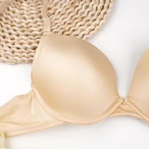 Reggiseno con ferretto in satin champagne con spalline regolabili e coppe lisce