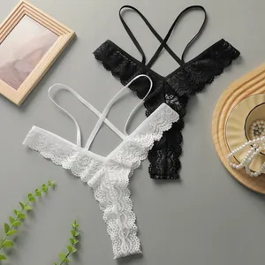 Ensemble de strings en dentelle noir et blanc avec bretelles croisées sexy et élégant
