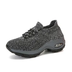 Bequeme atmungsaktive Damen Laufschuhe aus grauem Mesh-Gewebe mit Luftkissendämpfung