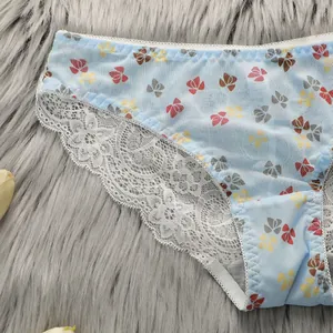 Slip in pizzo floreale azzurro da donna con mesh traspirante e dettagli laterali