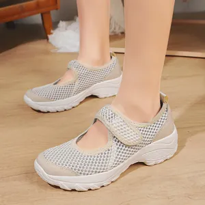 Atmungsaktive graue Damen-Mesh-Sneaker im Mary Jane-Stil mit Klettverschluss und Plateausohle