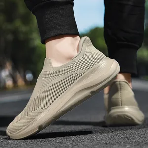 Atmungsaktive Strick-Slipper in Khaki, bequeme und leichte Laufschuhe für Damen und Herren