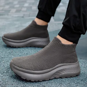 Sneaker a calzino grigio scuro in maglia da uomo con suole spesse antiscivolo casual