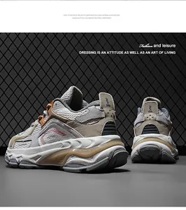 Dettaglio di sneaker retrò con suola spessa, mesh traspirante e suola leggera in EVA